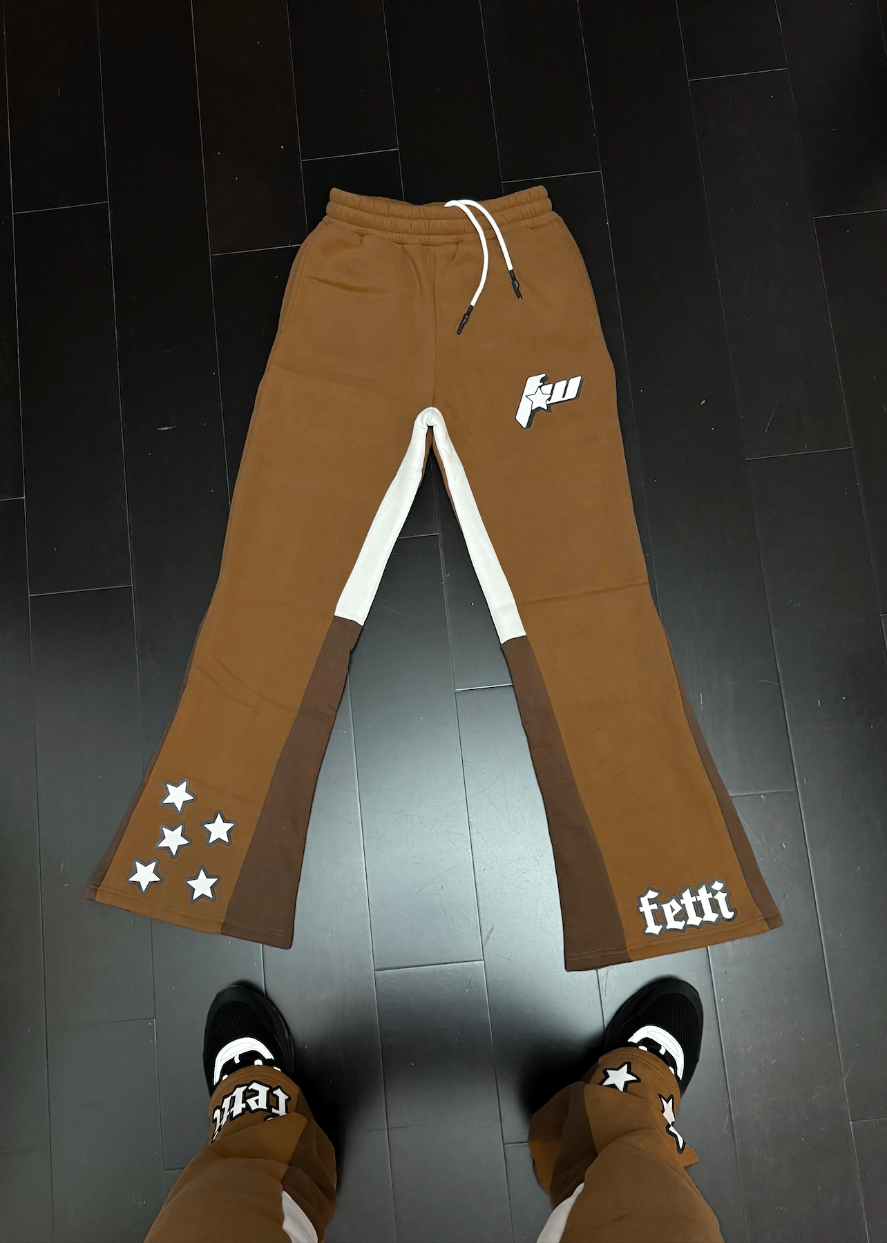 V2 FLARE SWEATPANTS- MOCHA
